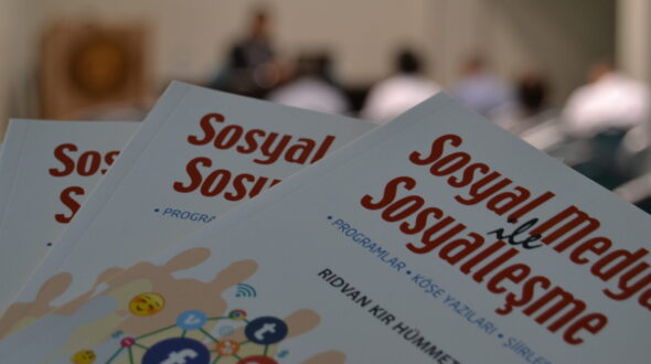 Rıdvan KIR HÜMMET’in “SOSYAL MEDYA İLE SOSYALLEŞME” kitabı Batı Trakyada tanıtıldı.